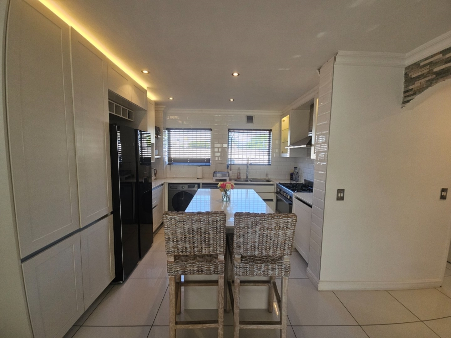 4 Bedroom Property for Sale in Marina Da Gama Western Cape